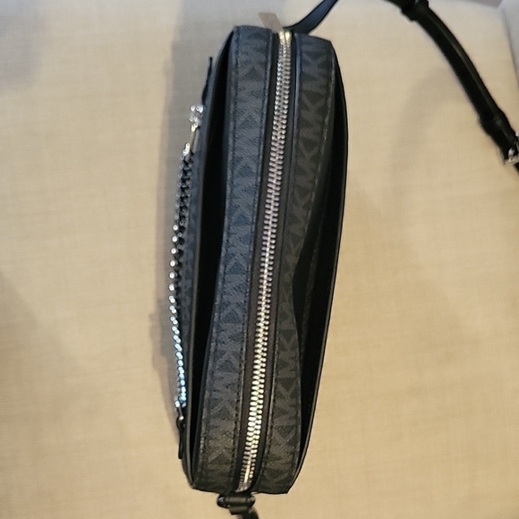 Michael Kors Black Crossbody Bag - Picture 3 of 4